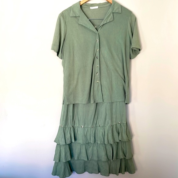Sage West Skirts Prairie Chic Sage West M 2 Piece Top And Ruffled Miniskirt With Silver